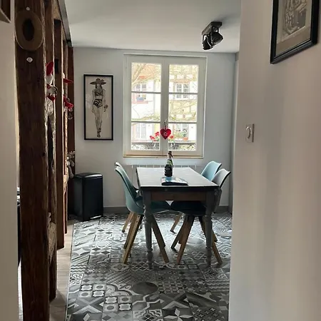 Le Schdorky Apartment *